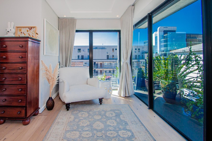 2 Bedroom Property for Sale in Sea Point Western Cape